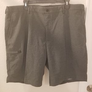 Greg Norman NWT Mens Size 40 Gray Golf Shorts Cargo Performance Fabric Stretch